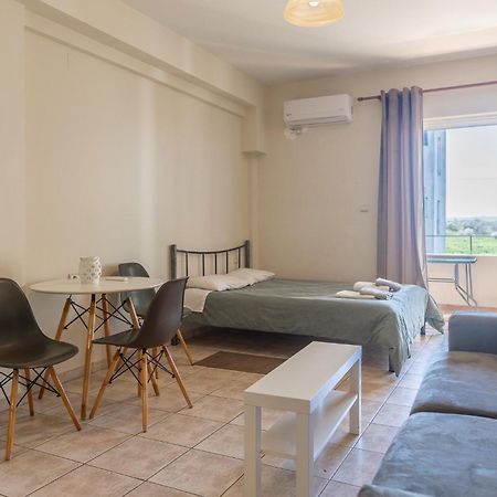Elia Mini Suites 7 ลาริซา ภายนอก รูปภาพ